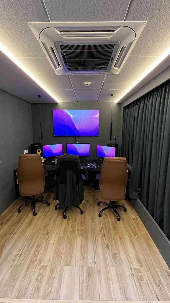 4568ef21-580d-47e8-99f3-1574a810991b